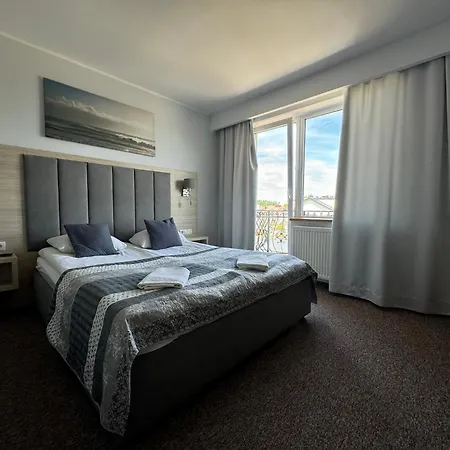 Morza Brzeg Chlapowo 招待所 3*