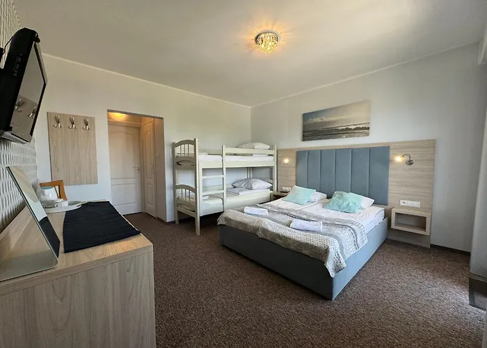 Morza Brzeg Chlapowo 招待所 3*